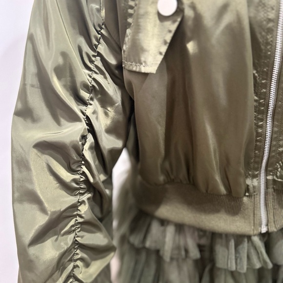 She’s a Fashionista - Picture 3 of 5